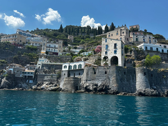 Frankie Boatours-普莱亚诺必去景点