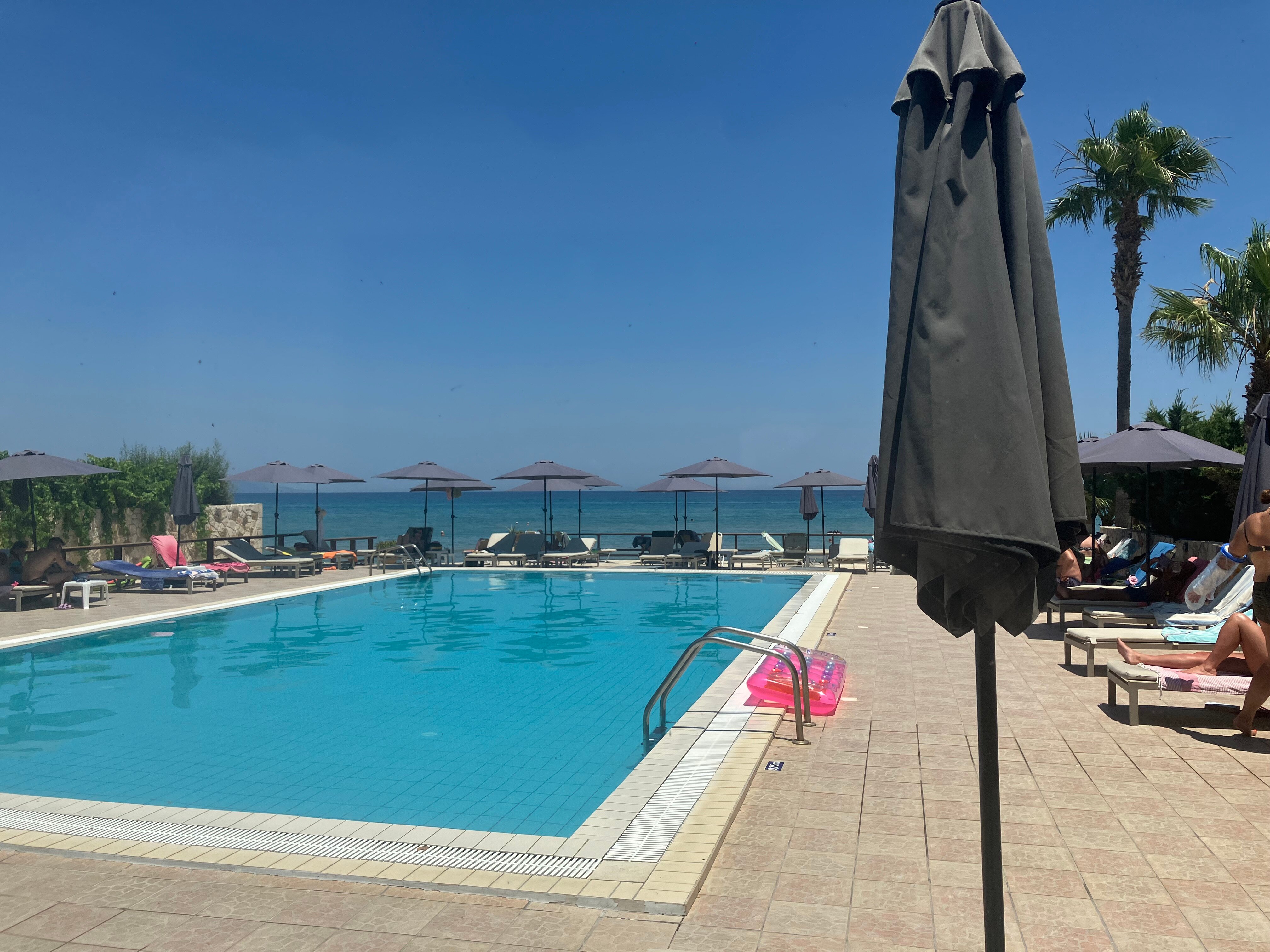 Paradise Apartments-官方