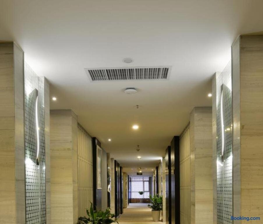 怡景花园酒店主图