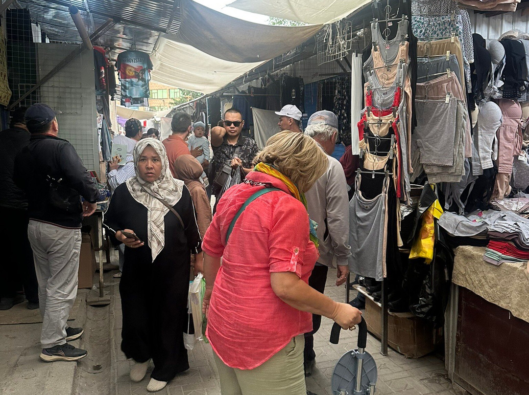 Osh Bazaar-比斯凯克必去景点