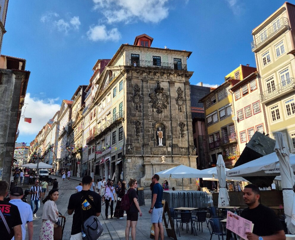 Praça Da Ribeira-波尔图必去景点