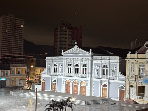 特拉多阿图罗·普拉特伊基克酒店主图