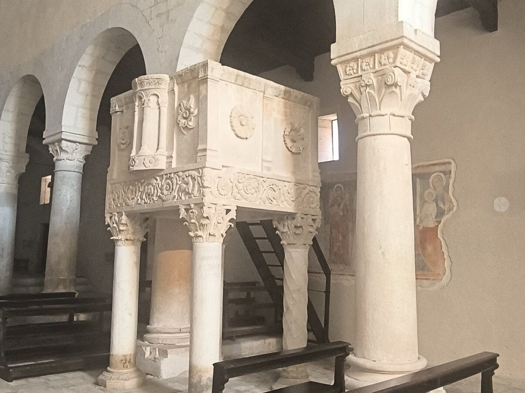 Abbazia di Santa Maria Assunta-Bominaco必去景点