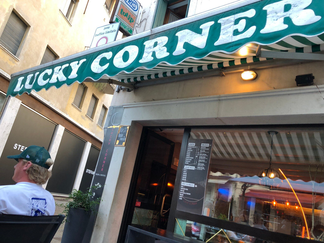 Lucky Corner