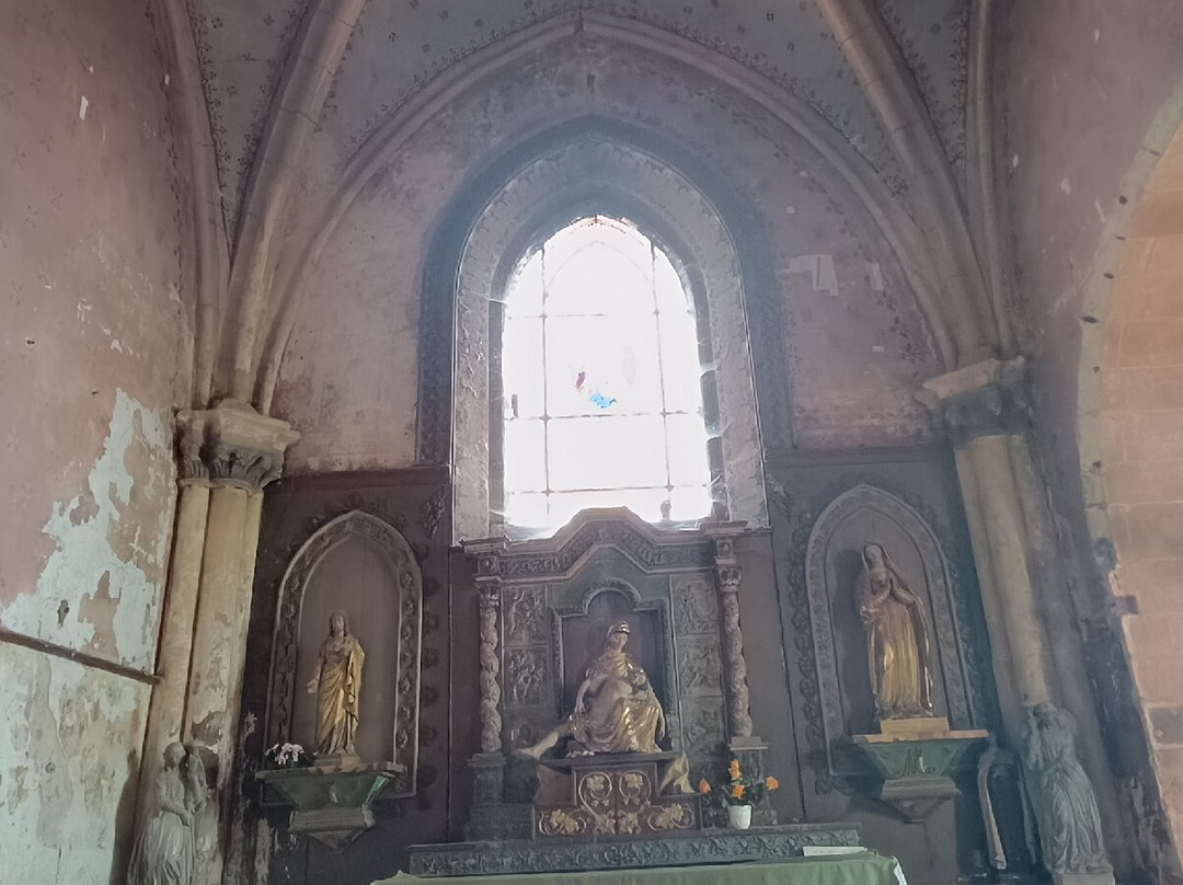 Église Saint-Pierre-Collonges-la-Rouge必去景点