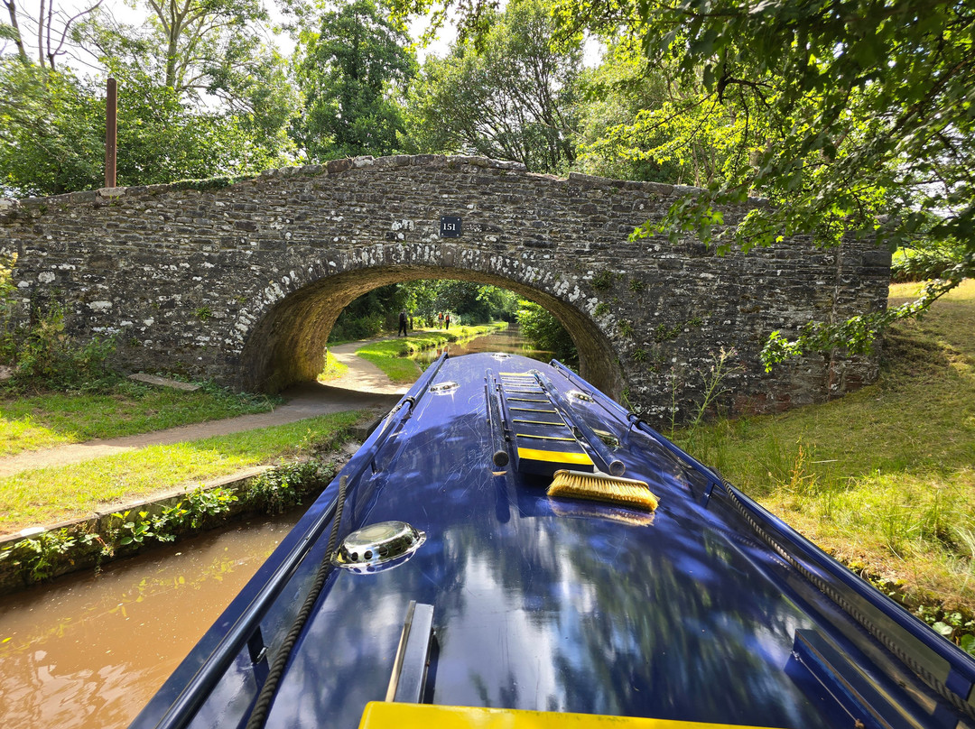 Road House Narrowboats-Gilwern必去景点