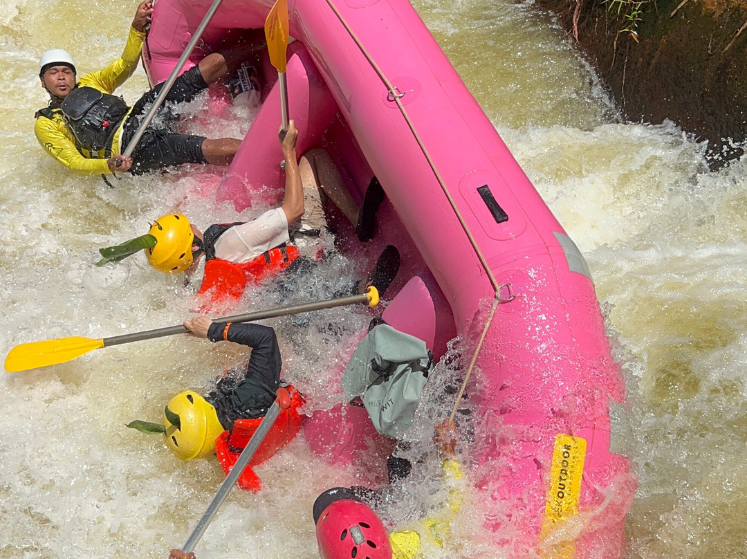 Water Rafting Kuala Kubu Bahru by Projek Outdoor-Kuala Kubu Baharu必去景点
