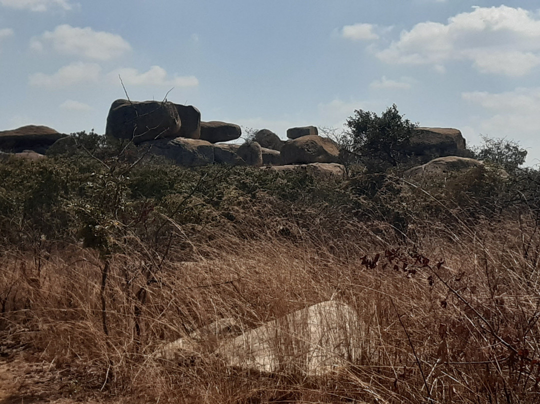 Balancing Rocks-哈拉雷必去景点
