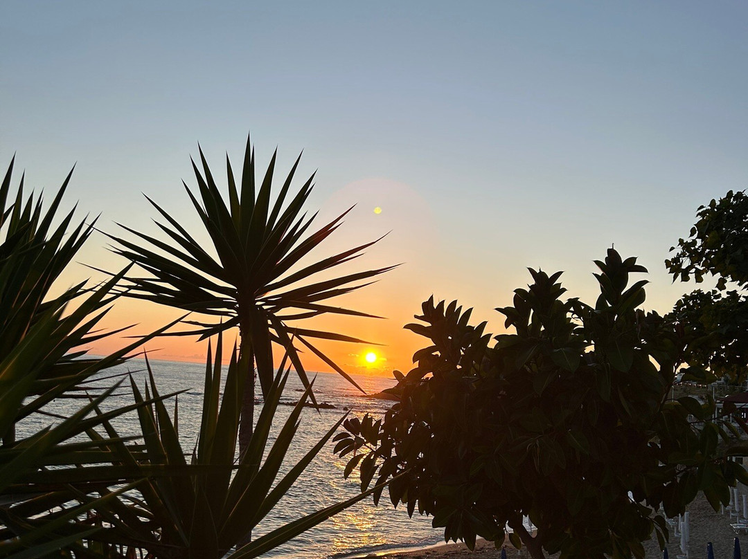 Lido Baja d'Oro-迪亚曼泰必去景点