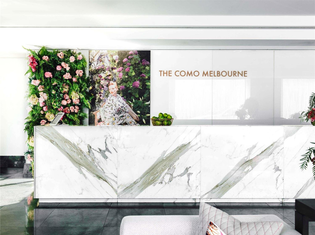 墨尔本科莫酒店主图