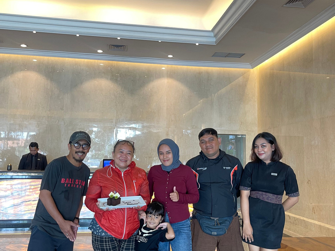 依斯塔纳尼拉燕酒店主图