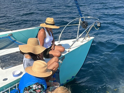 Smile n Wave Sailing Adventures-德斯廷必去景点