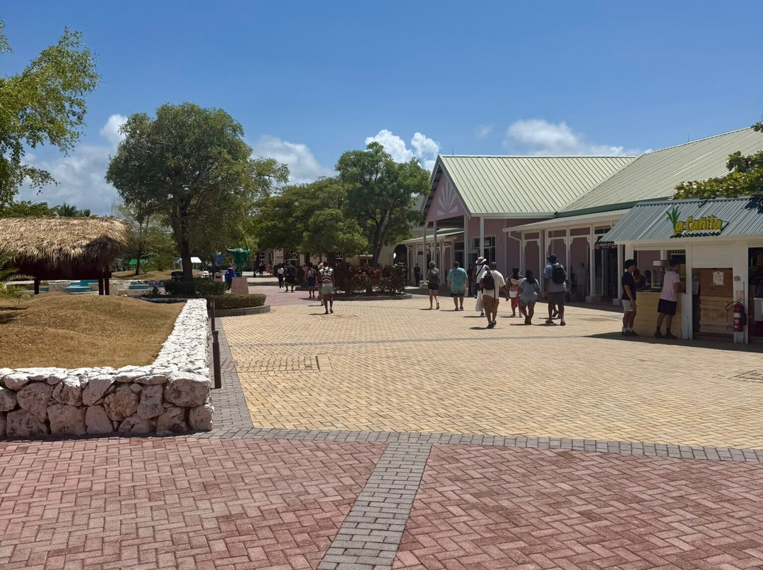 Amber Cove-普拉塔港必去景点