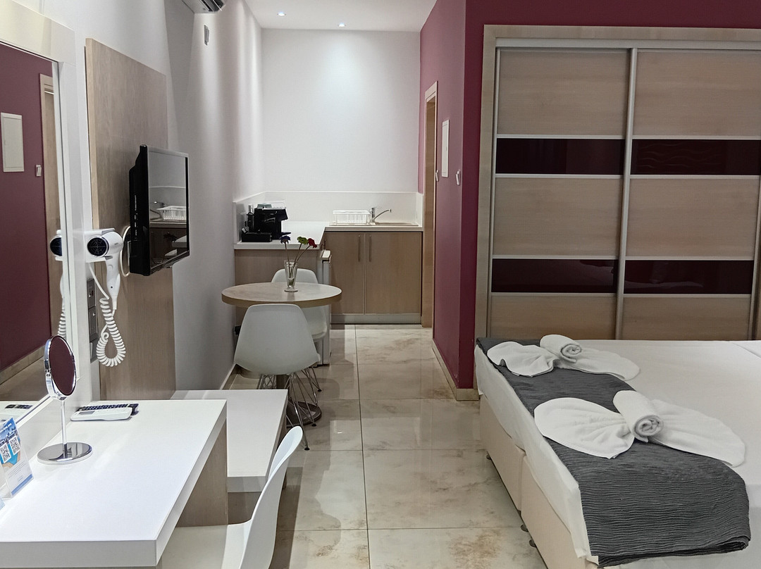 Loutsiana Hotel Apartments主图