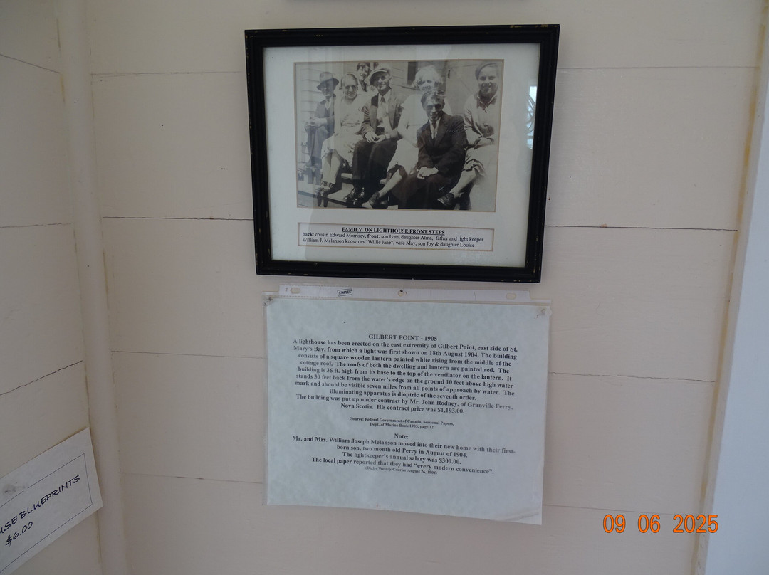 Gilbert's Cove Lighthouse-Gilberts Cove必去景点