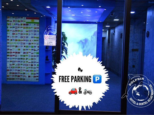 Dolphin Hotel & Hostel