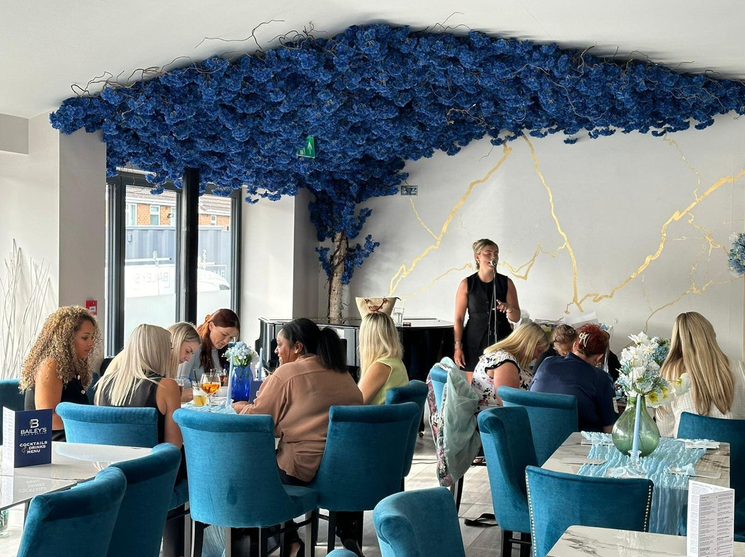 Bailey's Bar & Grill