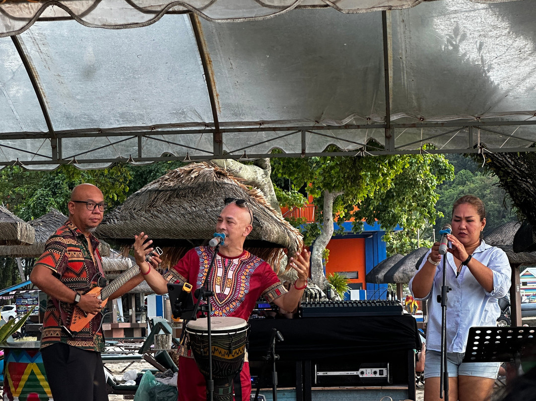 兰卡威假日海滩别墅度假村主图