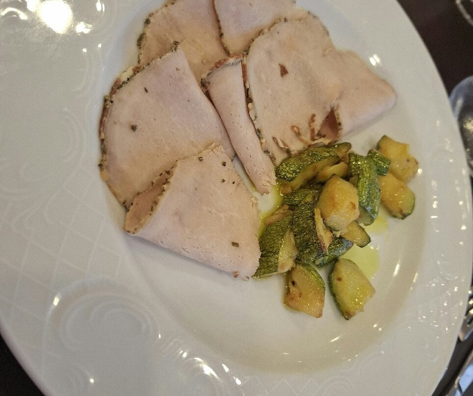 露依格酒店主图