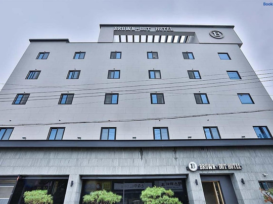 Brown Dot Hotel Gumi Okgye