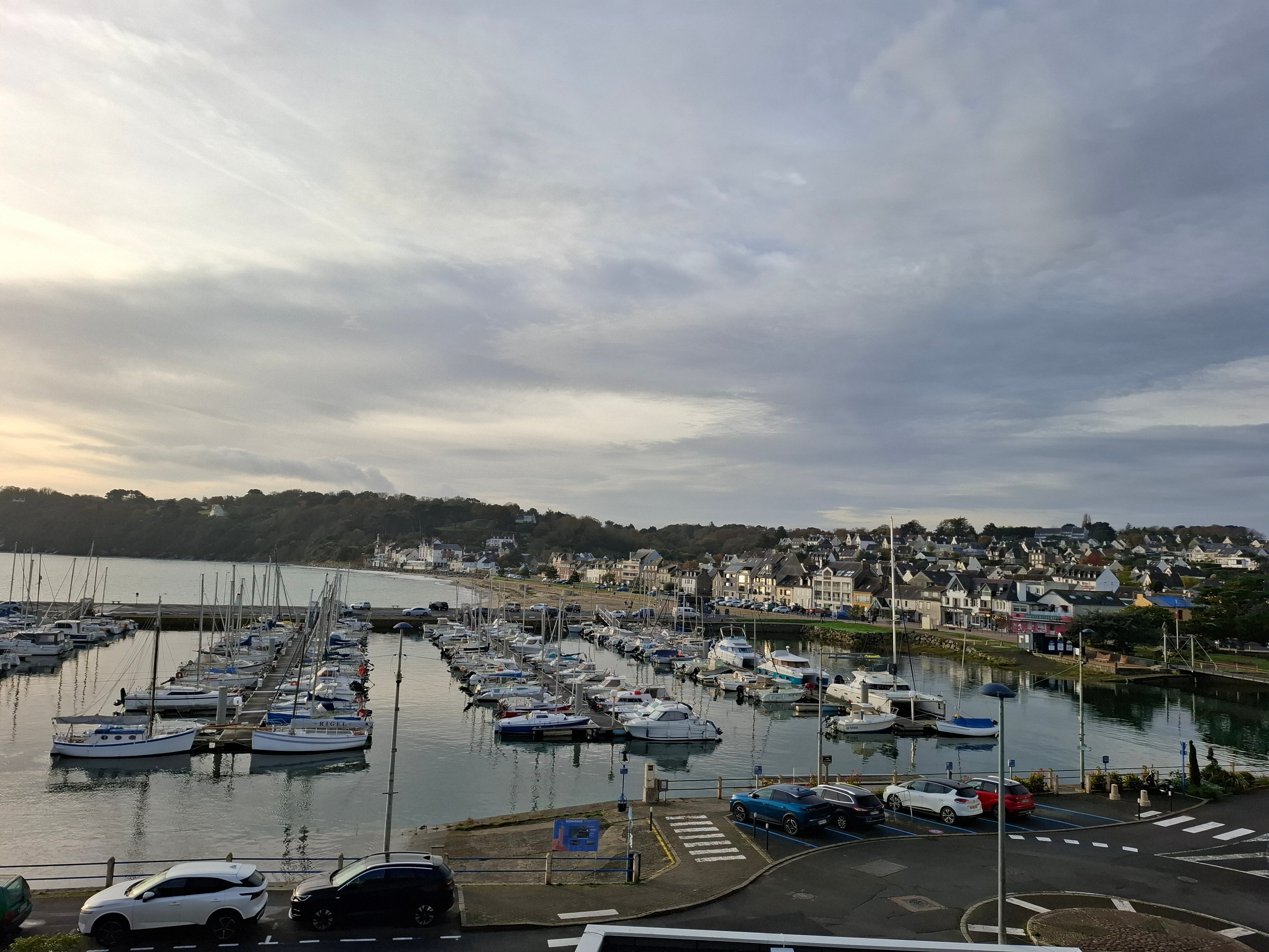 本乎伊酒店-官方