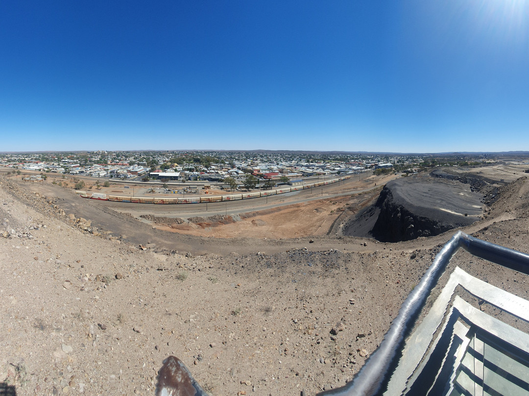 Line of Lode Miners Memorial-布罗肯希尔必去景点