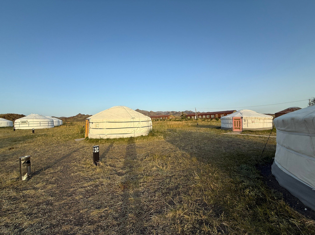 Khanbogd Tourist Camp