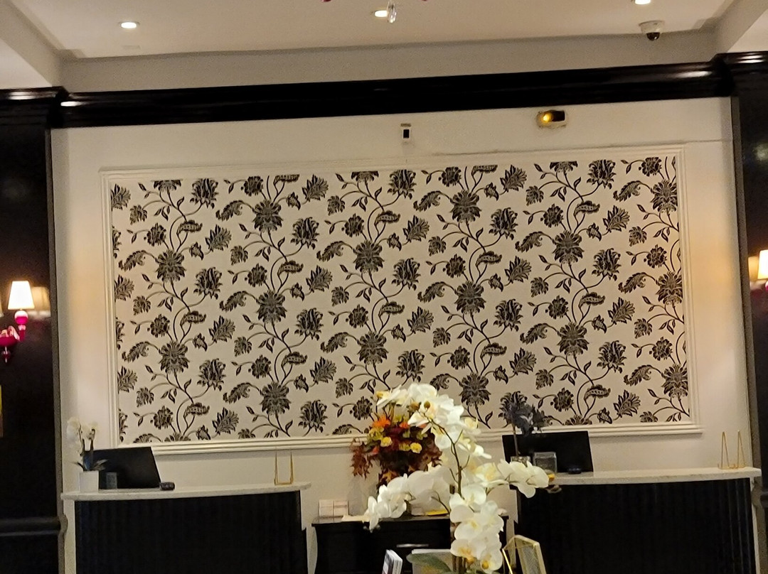 沙特克广场酒店主图