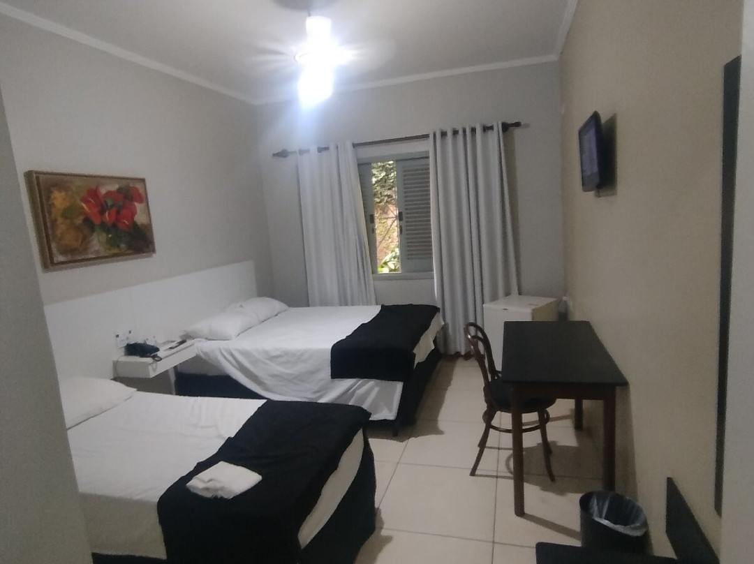 Hotel Pousada Ourinhos主图