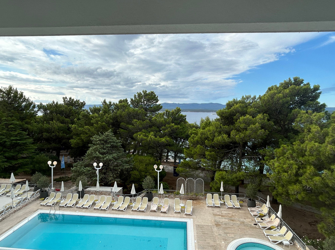 布鲁笋波拉克酒店主图