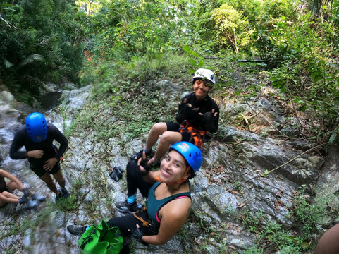 Canyons PV-瓦拉塔港必去景点