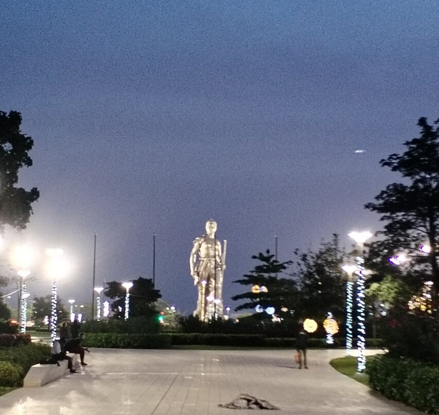 Monument Amazone-科多努必去景点