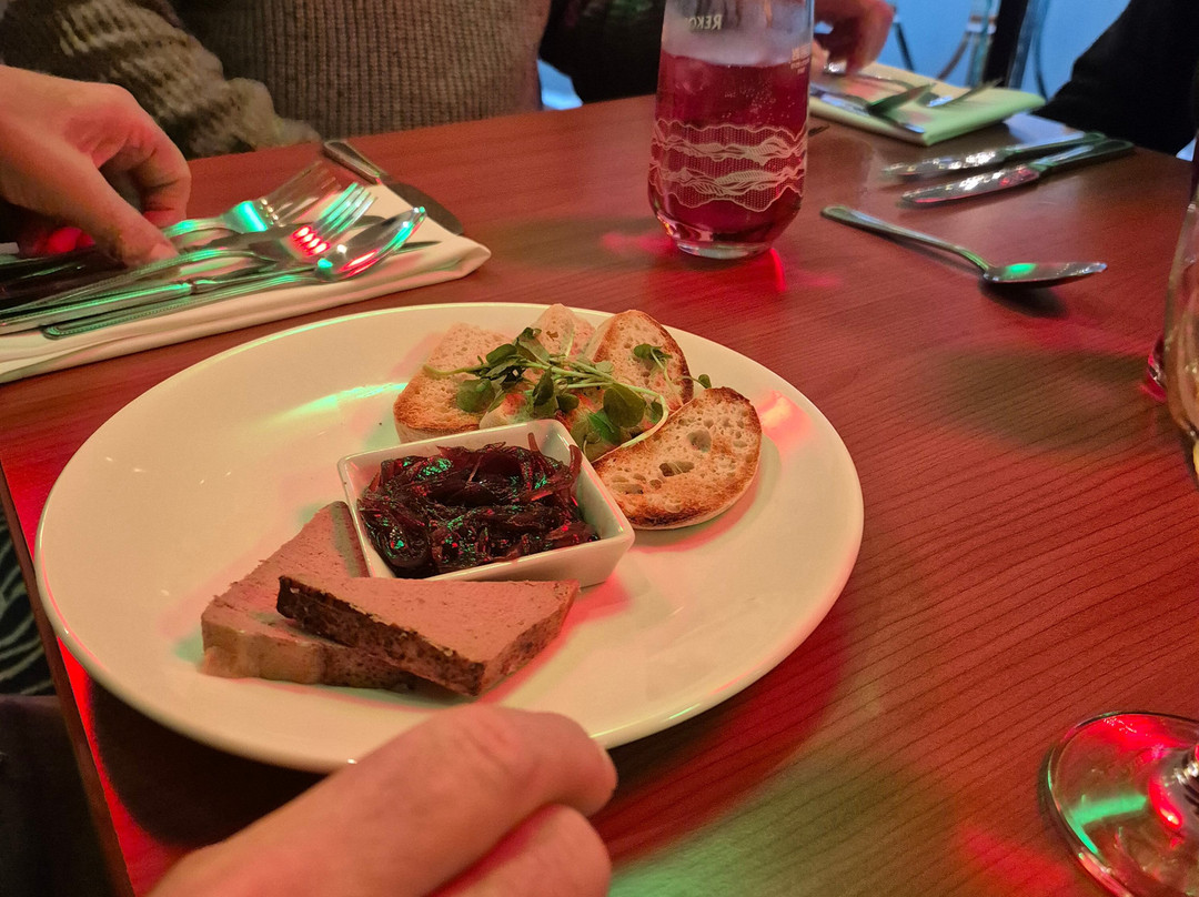 国敦达德利快乐山酒店主图