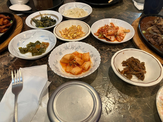 Sami's Bar and Grill