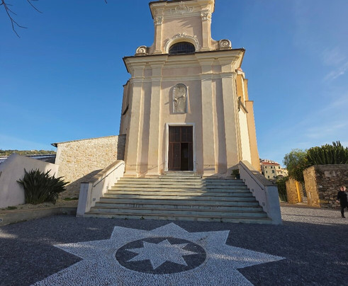 Chiesa di San Nicola da Tolentino-Cervo必去景点