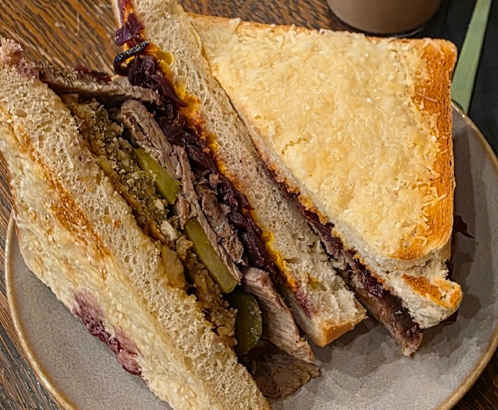 The Earl and the Pussycat