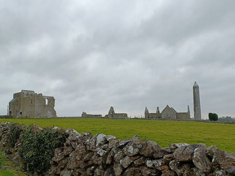 Kilmacduagh Tower-Gort必去景点