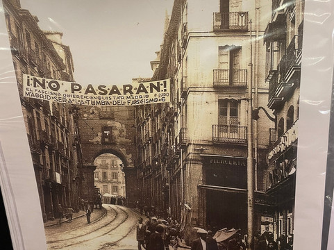 Across Madrid Cultural Tours-马德里必去景点