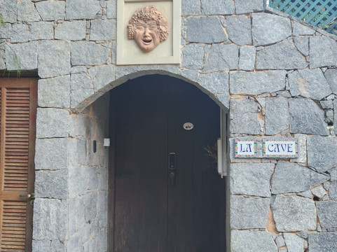 含羞草旅馆主图