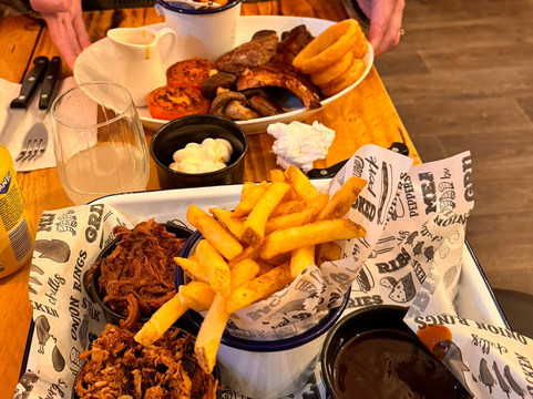 The Smokehouse Kitchen and Takeaway主图