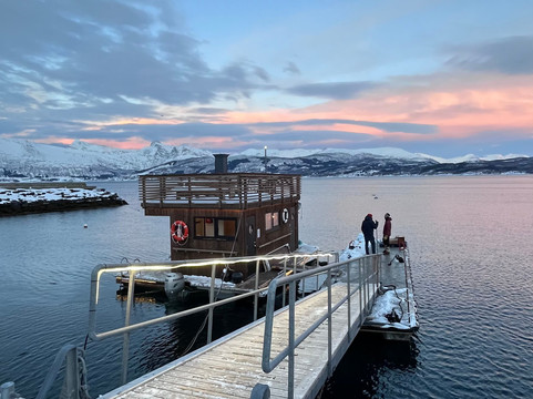 Kleksen Saunaboat-Bogen i Ofoten必去景点