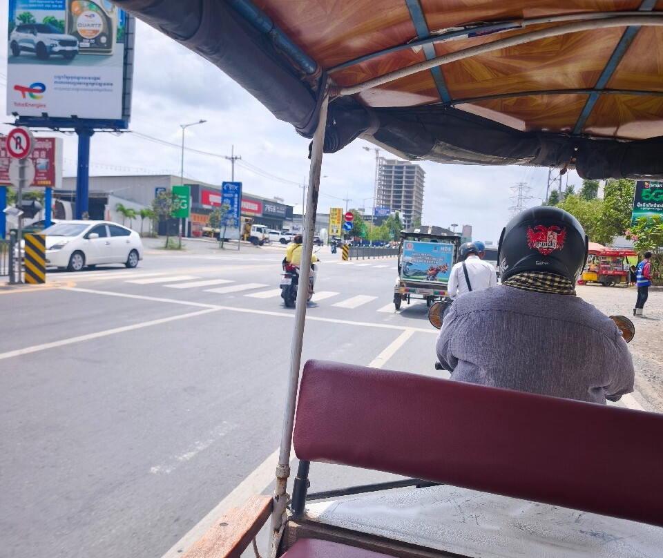 Mr Lim Taxi And Tuk Tuk Tour-金边必去景点