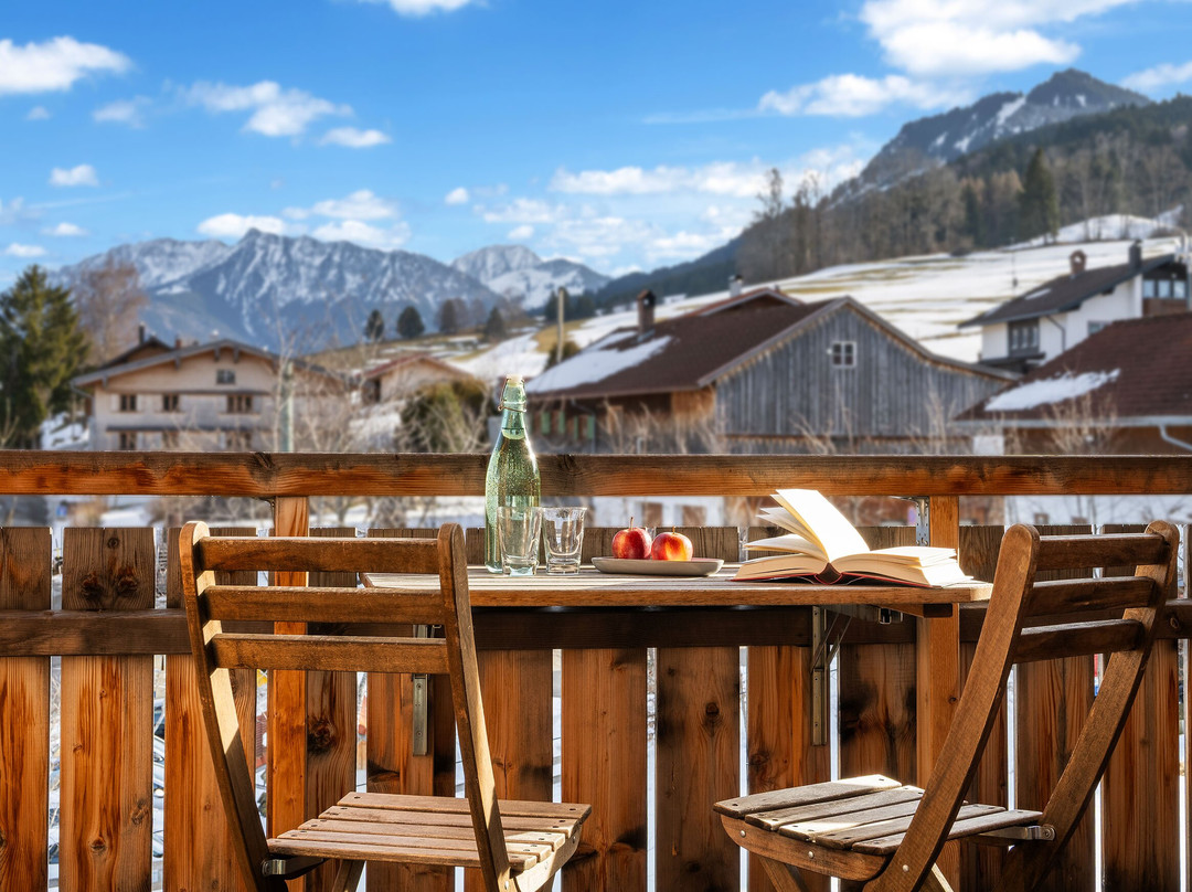 阳光因贝格博加思索夫酒店主图