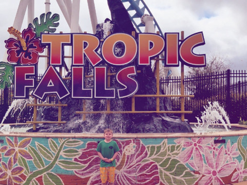 Tropic Falls At OWA-弗利必去景点