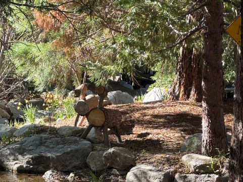 箭头松玫瑰小木屋主图