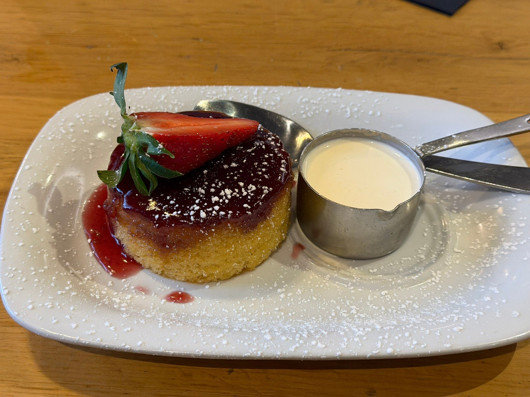 The Tal-y-Cafn Hotel主图