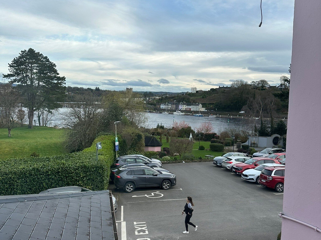 湖畔酒店及休闲中心主图