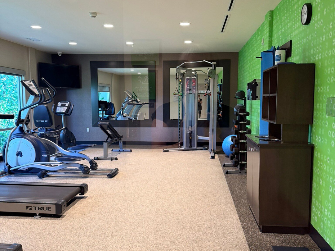 克洛维斯拉昆塔温德姆套房酒店主图