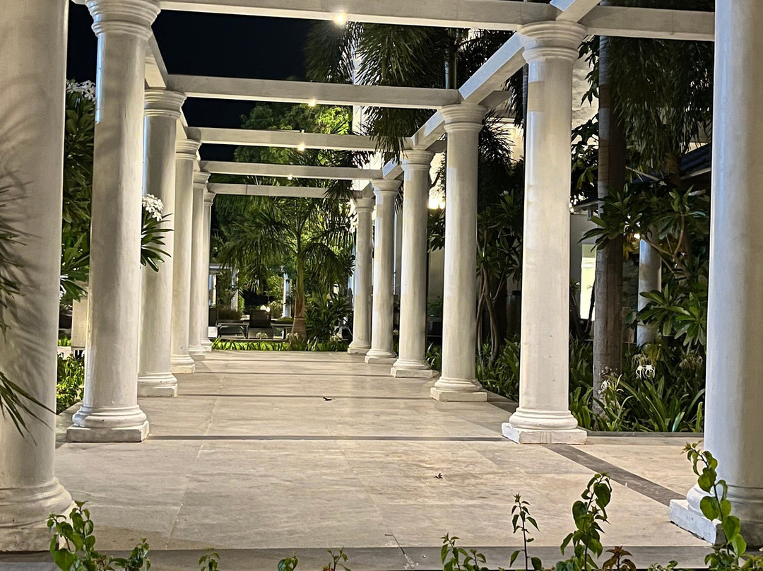 塔吉甘地尼格尔度假村&温泉主图