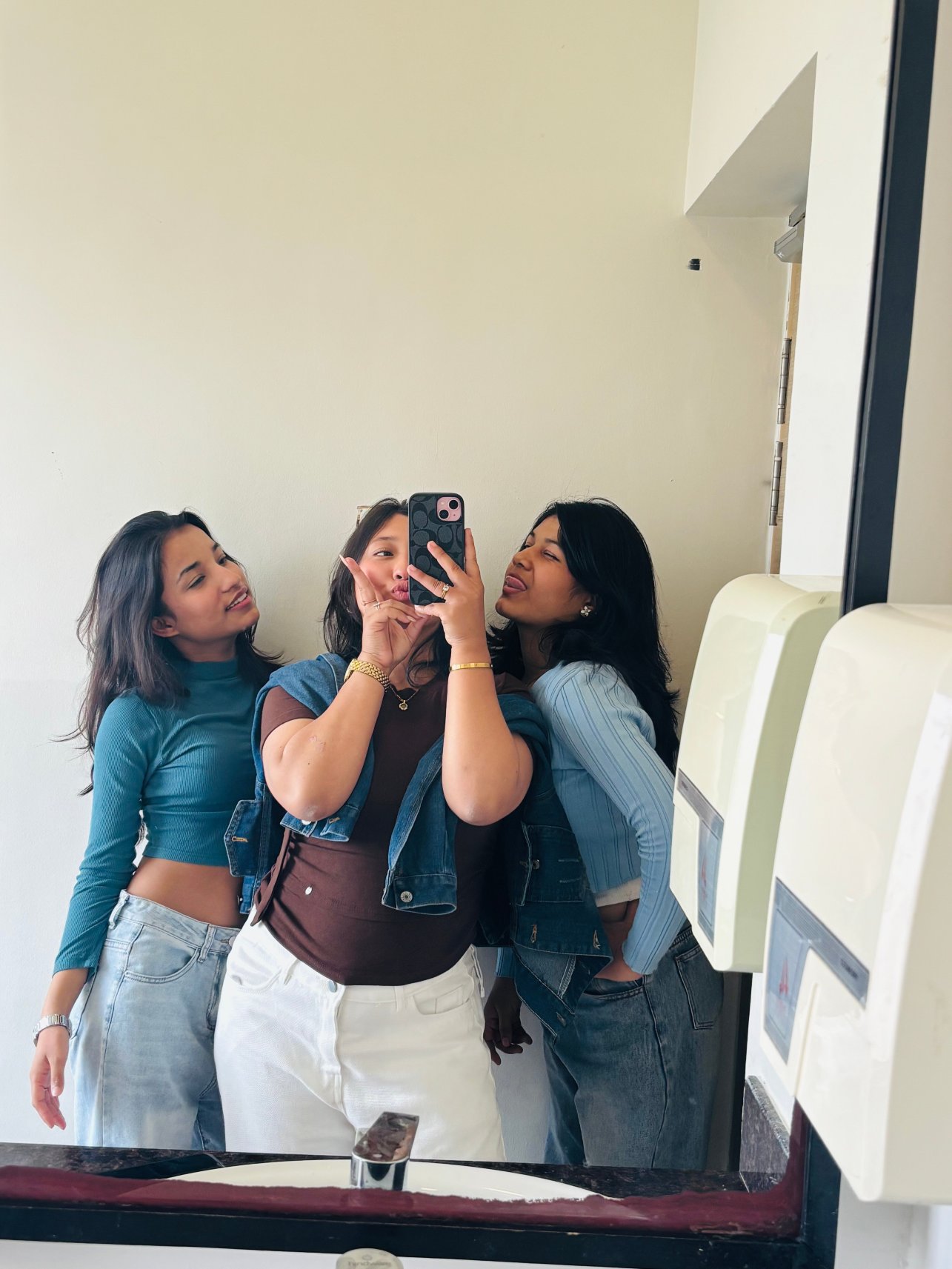 奇旺巴特拉布尔维万塔酒店-旅行者